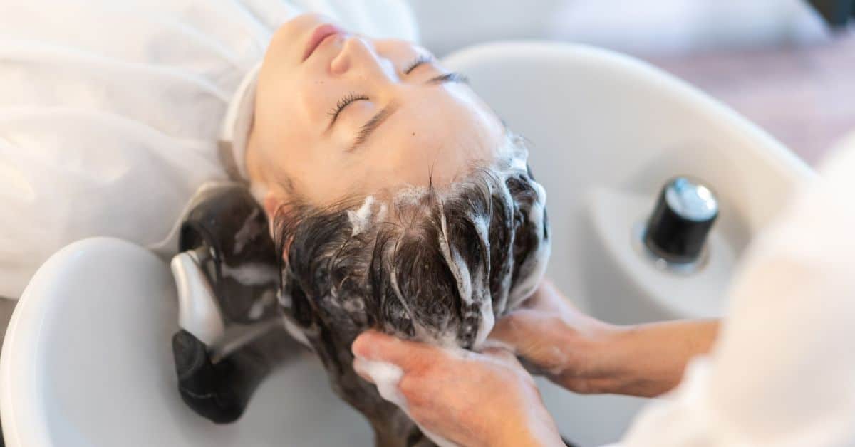 The Ultimate Guide to Choosing the Right Shampoo for Your Hair